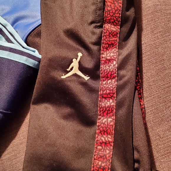 3 matching outfits 12 month baby boy - Picture 2 of 7